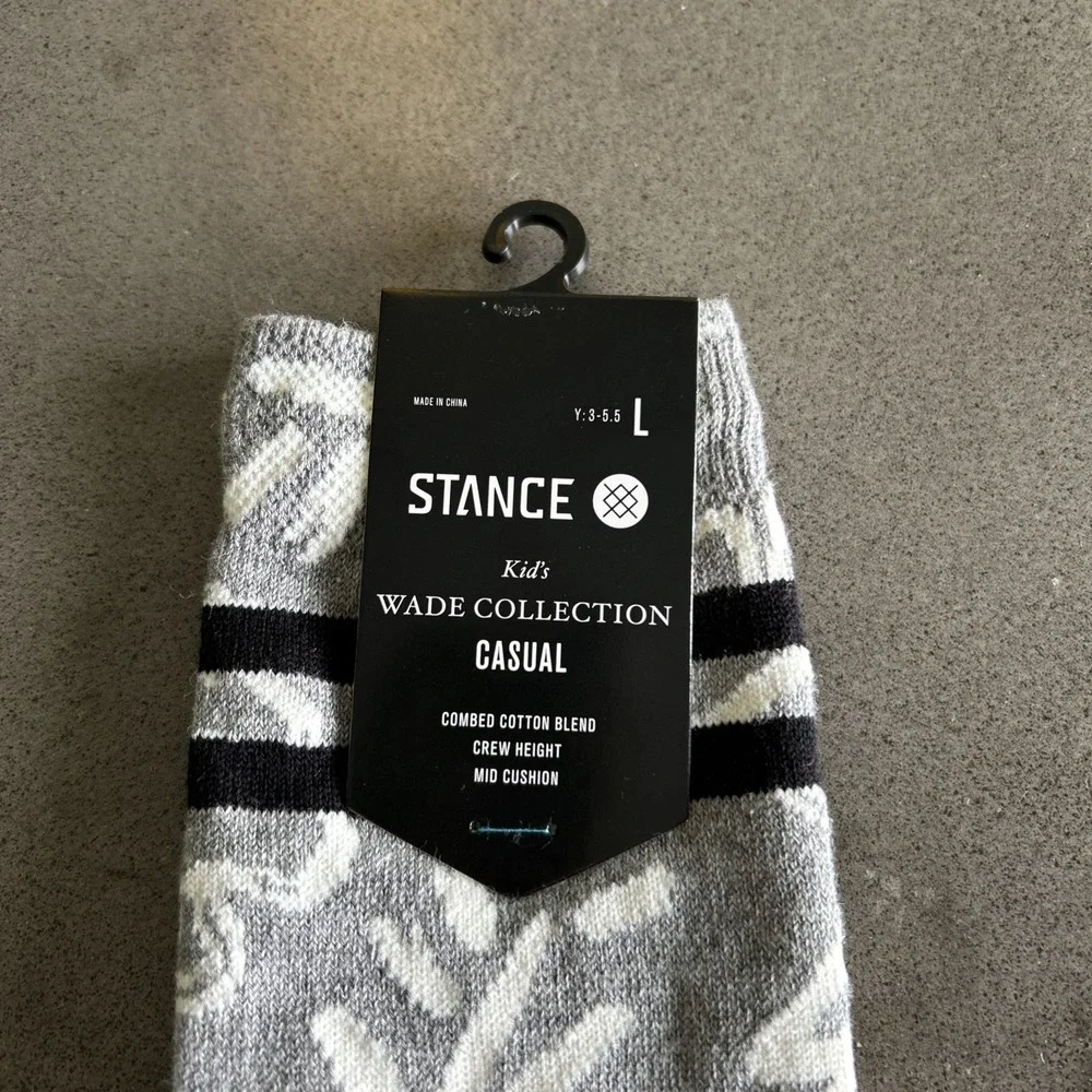 New W/Tags Stance Kid's Wade Collection Leaf Print Crew Socks Youth L 3-5.5 NWT